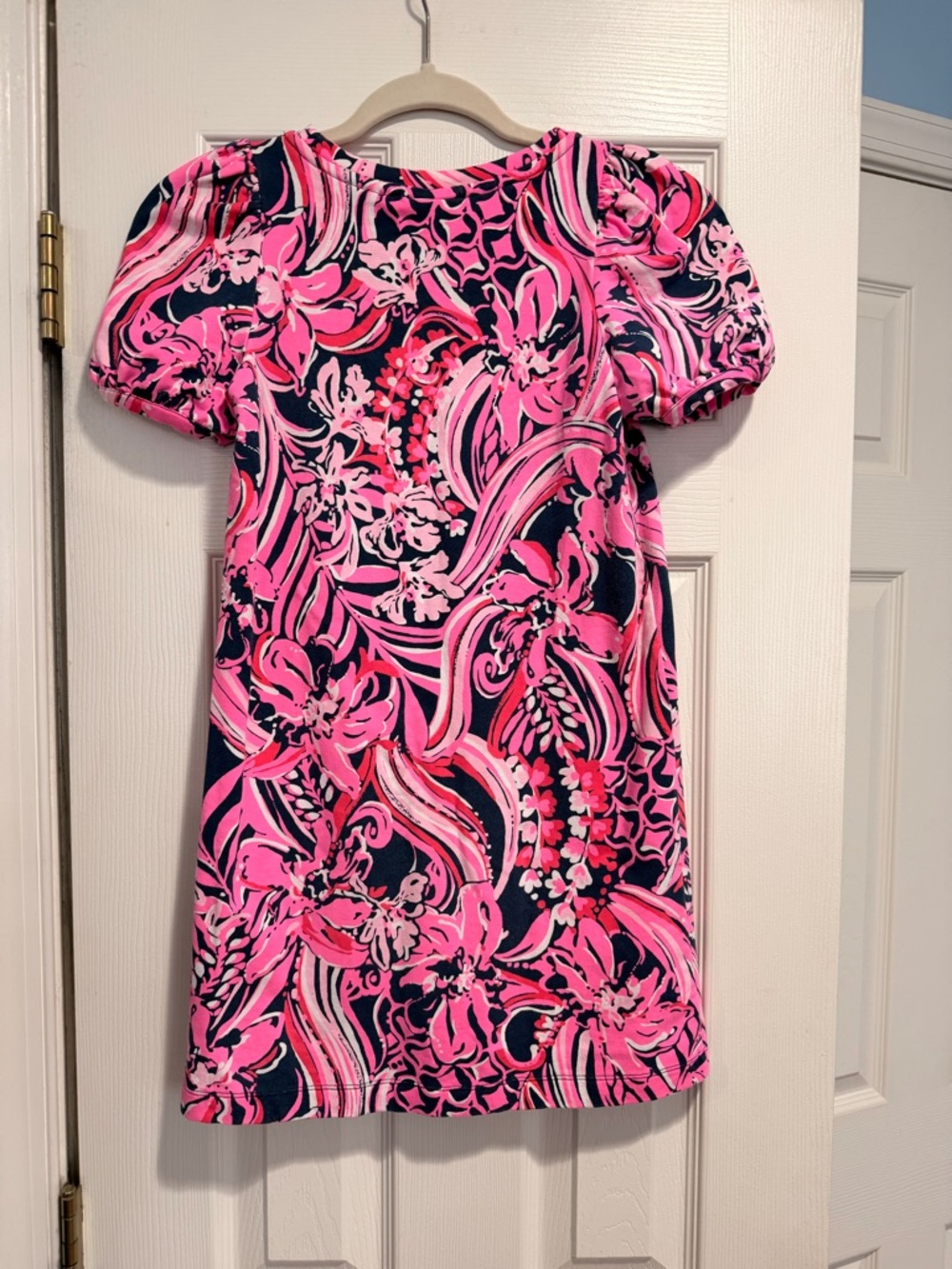 Lilly Pulitzer Mini Rhett Dress | Finn’s Feather Print | Girls Large (8–10) - Picture 7 of 8